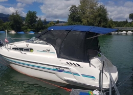 Verdeck Galerie 4 Blaues Verdeck auf Sportboot am Steg